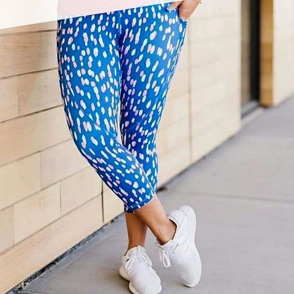 ZYIA Blue and Pink Polka Dot Crop Athletic Leggings in Size 6-8